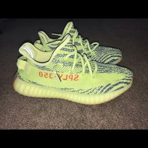COPY - Yeezy 350 v2 Semi frozen yellow